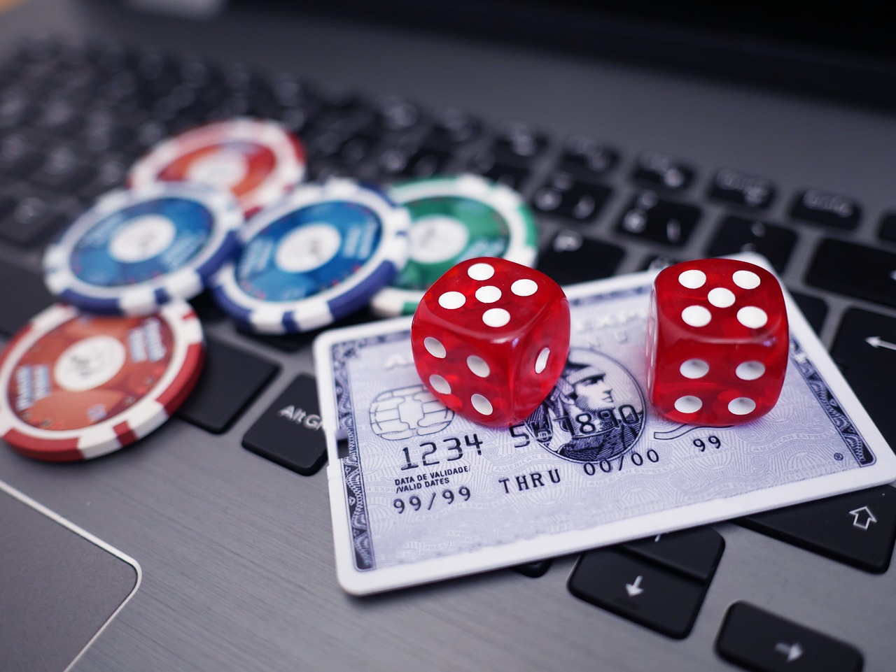 Casino, contest, online — Features Which Makes Games Interesting